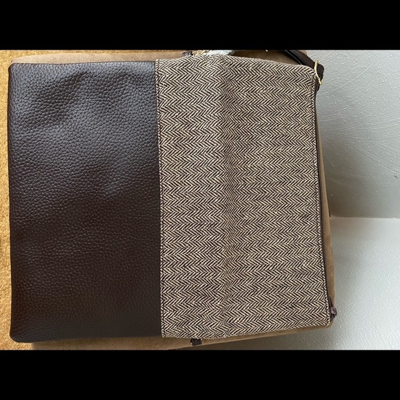 Main Street Collection. Cross body Flip Top Shoulder Bag. Tan/Brown. - Picture 8 of 13